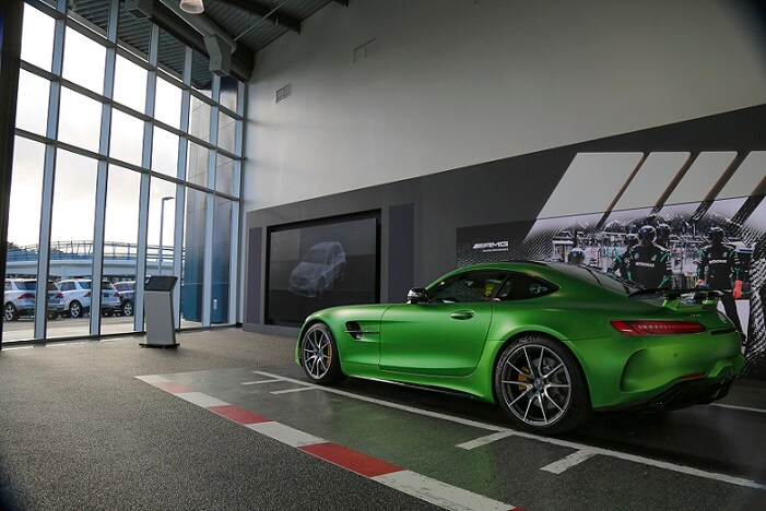 MB_AUTOBAHN_OPENING_10_1_Small.jpg